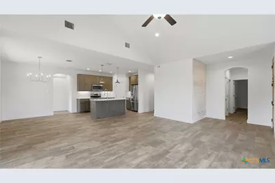 1039 Primrose Path, Canyon Lake, TX 78133 - Photo 10