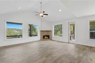 1039 Primrose Path, Canyon Lake, TX 78133 - Photo 8