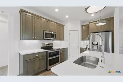 1039 Primrose Path, Canyon Lake, TX 78133 - Photo 14