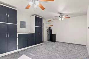 416 Roadrunner Ave, New Braunfels, TX 78130 - Photo 20