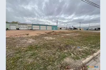 607 E Crestwood Drive, Victoria, TX 77901 - Photo 6