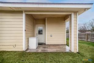 231 Oleander Ave, Tivoli, TX 77990 - Photo 32