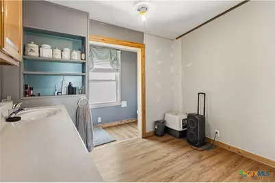 470 Lyon Road, Seguin, TX 78155 - Photo 20