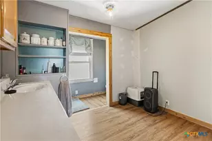 470 Lyon Rd, Seguin, TX 78155 - Photo 20