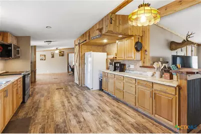 470 Lyon Road, Seguin, TX 78155 - Photo 20