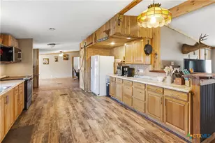 470 Lyon Rd, Seguin, TX 78155 - Photo 20