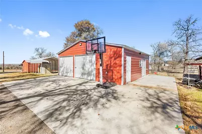 470 Lyon Road, Seguin, TX 78155 - Photo 4