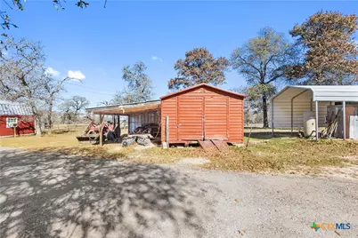 470 Lyon Road, Seguin, TX 78155 - Photo 8