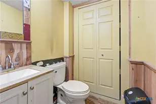 470 Lyon Rd, Seguin, TX 78155 - Photo 24