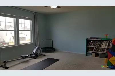 4044 Sun Meadow Lane, Seguin, TX 78155 - Photo 10