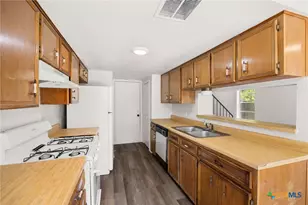 2402 Skylark Cir, Killeen, TX 76549 - Photo 12