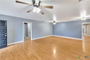 4002 Callis St, Victoria, TX 77901 - Photo 4