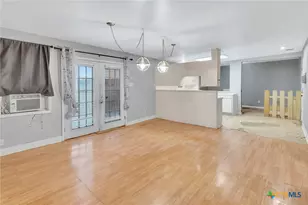 4002 Callis St, Victoria, TX 77901 - Photo 8