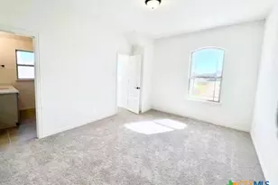 608 Breeze Hollow Ln, Georgetown, TX 78628 - Photo 6