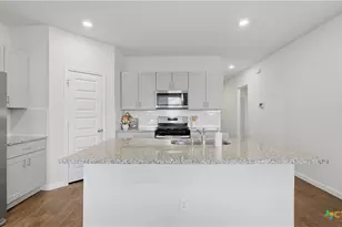 323 Elephants Ear Dr, New Braunfels, TX 78130 - Photo 20