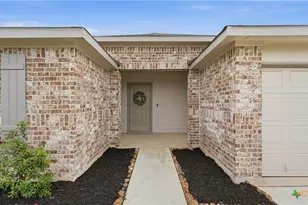 323 Elephants Ear Dr, New Braunfels, TX 78130 - Photo 6