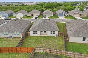 323 Elephants Ear Dr, New Braunfels, TX 78130 - Photo 46