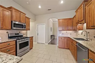 130 Capstone St, Belton, TX 76513 - Photo 12