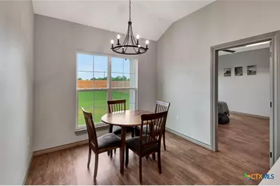 305 Turkey Lane, Victoria, TX 77905 - Photo 12