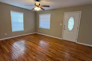 784 Samuels Ave, New Braunfels, TX 78130 - Photo 4