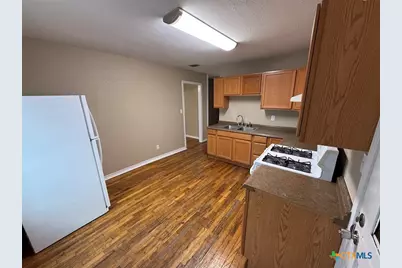 784 Samuels Avenue, New Braunfels, TX 78130 - Photo 6