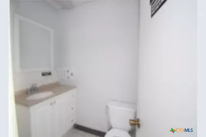 515 N Virginia Street, Port Lavaca, TX 77979 - Photo 16