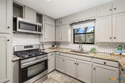 162 New York Avenue, New Braunfels, TX 78130 - Photo 8