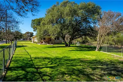 162 New York Avenue, New Braunfels, TX 78130 - Photo 22