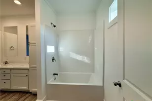 203 Villa St, Cuero, TX 77954 - Photo 18