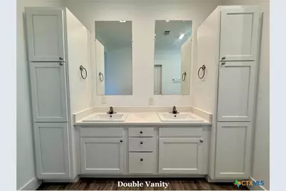 203 Villa Street, Cuero, TX 77954 - Photo 16