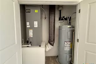 203 Villa St, Cuero, TX 77954 - Photo 14