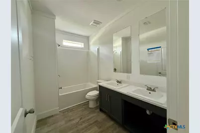 203 Villa Street, Cuero, TX 77954 - Photo 10