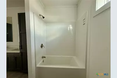 203 Villa Street, Cuero, TX 77954 - Photo 18