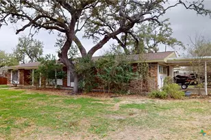 204 W Johnson St, Cuero, TX 77954 - Photo 36