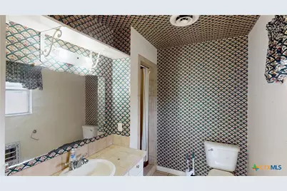 204 W Johnson Street, Cuero, TX 77954 - Photo 28