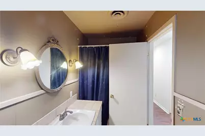 204 W Johnson Street, Cuero, TX 77954 - Photo 32