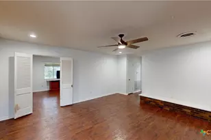 204 W Johnson St, Cuero, TX 77954 - Photo 12