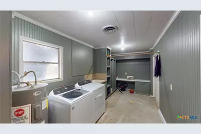 204 W Johnson Street, Cuero, TX 77954 - Photo 22