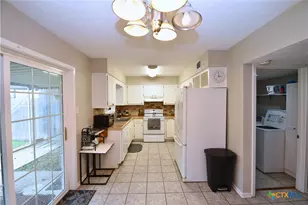 100 Seascape Dr, Port Lavaca, TX 77979 - Photo 8