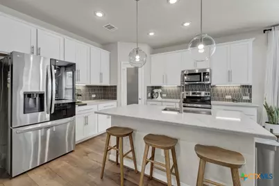 816 Windflower, New Braunfels, TX 78130 - Photo 6