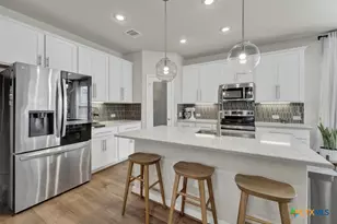 816 Windflower, New Braunfels, TX 78130 - Photo 6