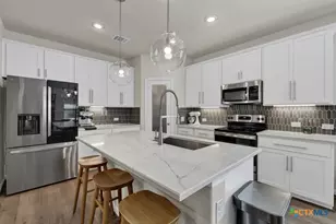 816 Windflower, New Braunfels, TX 78130 - Photo 8