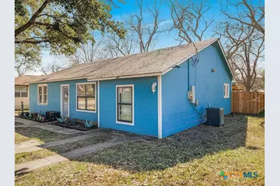 1510 N Avenue, Shiner, TX 77984 - Photo 2