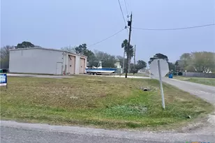 612 Jefferson Ave, Port O'Connor, TX 77982 - Photo 1