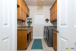 44 River Oak Dr, Seguin, TX 78155 - Photo 16