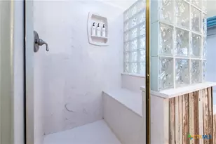 44 River Oak Dr, Seguin, TX 78155 - Photo 22