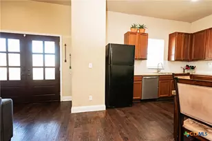 703 E Ave N, Temple, TX 76504 - Photo 6