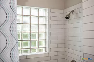 1105 W St Louis Ave, Seadrift, TX 77983 - Photo 16