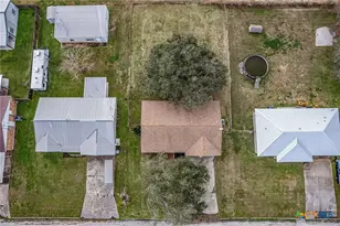 1105 W St Louis Ave, Seadrift, TX 77983 - Photo 28