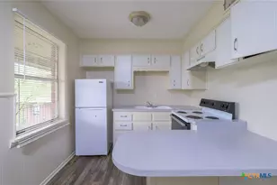 1015 Hall Ave, Killeen, TX 76541 - Photo 4